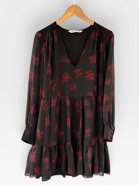 🎉5 for $45🎉 Zara dress size M